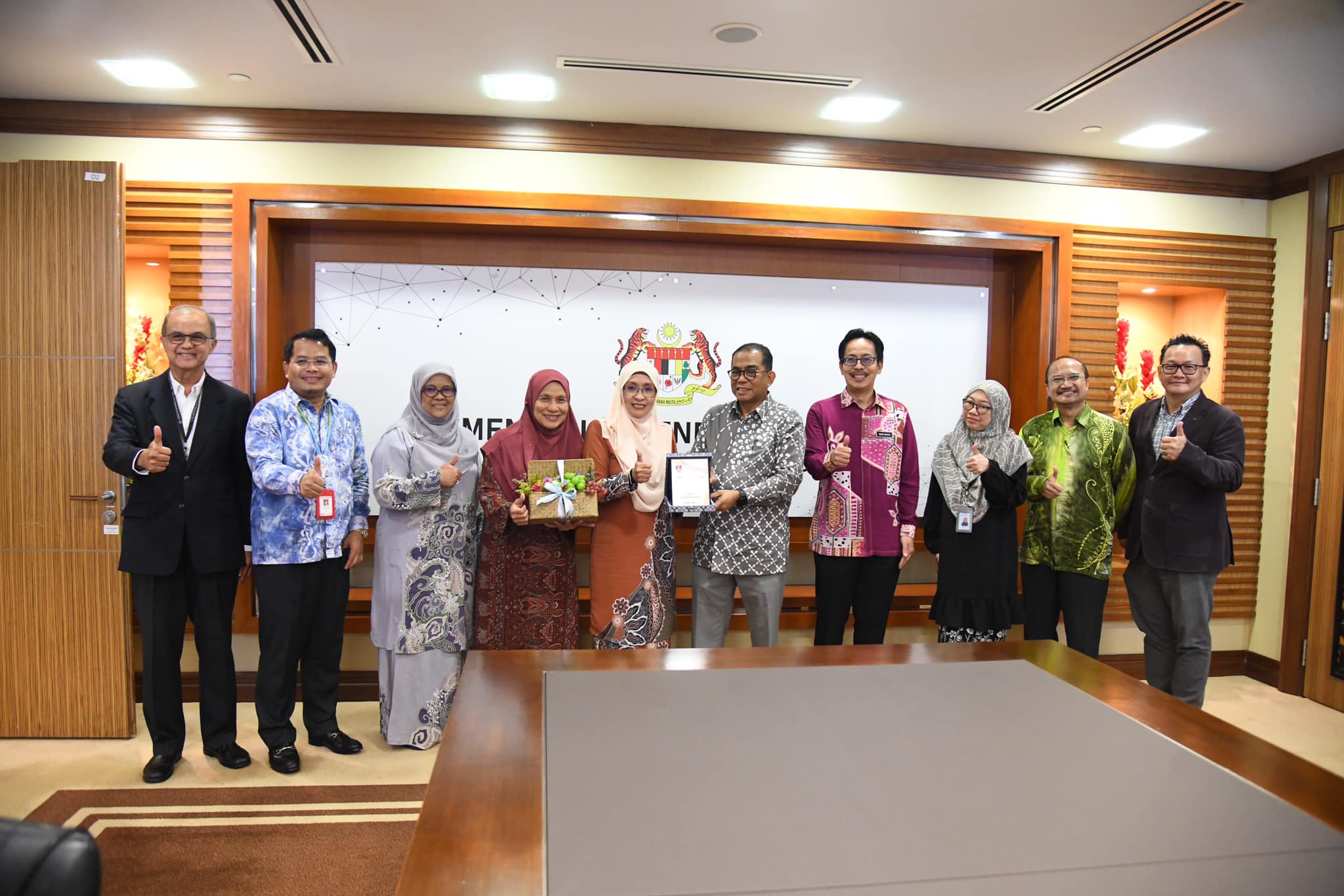 Kunjungan hormat dari Majlis Dekan dan Ketua Jabatan Perakaunan Universiti Awam ke Kementerian Pendidikan Tinggi